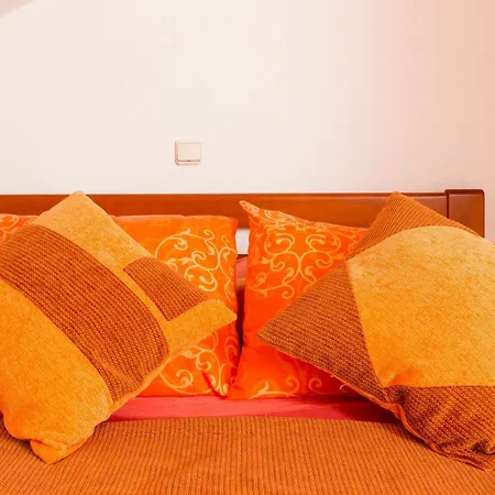Ivana Apartamento *